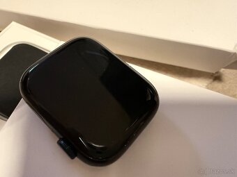 Apple Watch 8 45mm - 7