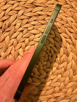 iPhone 13 zelený - 7