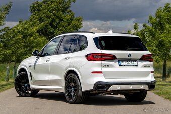 BMW X5 3.0 xDrive45e A/T M-Packet/ ZÁRUKA - 7