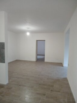 Moderný tehlový dom v Chynoranoch na predaj - - 7