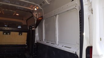 Vnútorné obloženie dodávky - 7