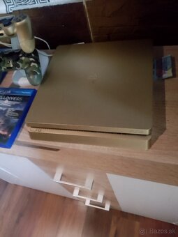Predám ps4 plus gold - 7