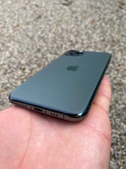 iPhone 11 Pro - baterie 100% - 7