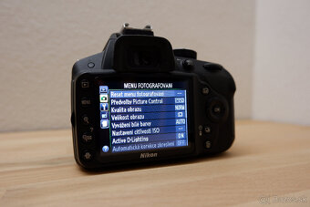 Nikon 3200 Top stav + 18-55mm - 7
