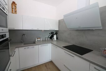 Rezervácia_moderný 2-izbový byt na ulici Studená - 7