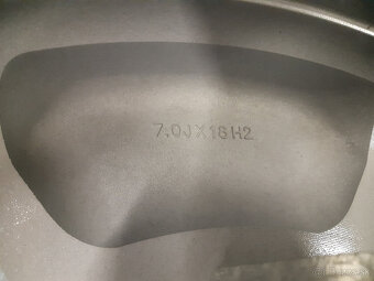 6x139,7  18"  Hyundai Staria  +TPMS  -nové - 7