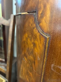 Polkruhová komoda / skrinka (demi-lune), „claw & ball“ - 7