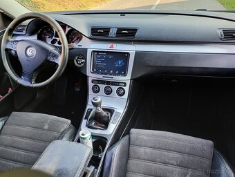 Predám Wolkswagen Passat B6 sedan 4x4 - 7
