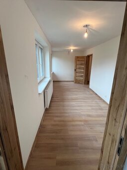 23 km od Presova: Zrekonstruovany rd s pozemkom 1245m2 - 7
