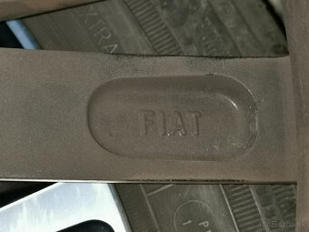 Fiat 500 - originál 16" alu disky s letnými pneu - 7
