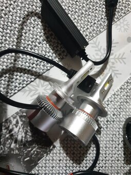 Predam nove led ziarovky H1,H4 H7,H8,H9,H11,H15,H16 HB3,HB4 - 7