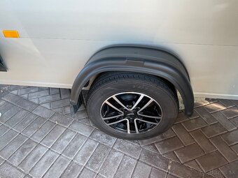JEDNONÁPRAVOVÝ BRZDENÝ SKRIŇOVÝ PRÍVES DEBON C400 - 7