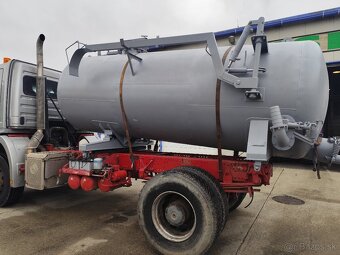 Predám MB AXOR E4 4x2 s cisternou, výborný stav - 7