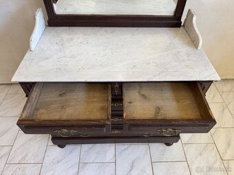 Starožitná toaletní komoda - 7