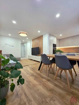 3-izbový byt po rekonštrukcii s loggiou, Staré Mesto - 7