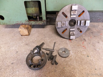 Sústruh SUI 32A - 7