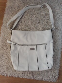 Všetky kabelky 6€ - 7