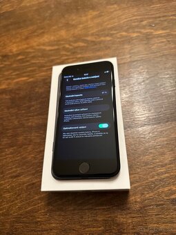 iPhone SE 2022 SE3 - 7