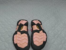 KEEN ruzove sandalky 31 - 7