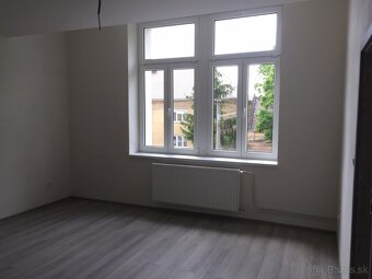 Prenájom 3 izbového bytu na Vajanského ulici - 66m2 - 7