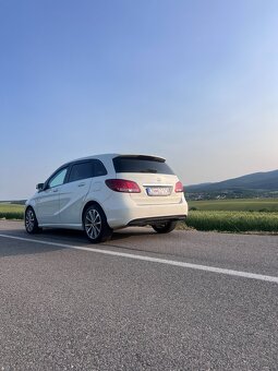 Mercedes- Benz B 200D - 7
