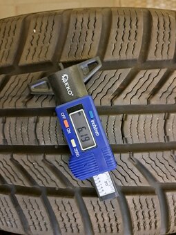 Continental winter contact 235/45/R20 xl - 7