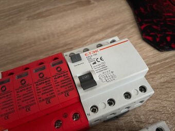 príslušenstvo k poistkovej skrinke (istic) - 7