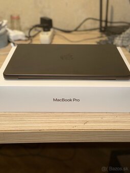 Apple MacBook Pro 14" M4 – 1TB SSD, 16GB RAM - 7