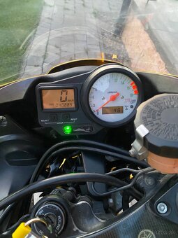 Yamaha r6 - 7
