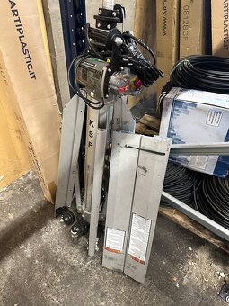Viacúčelový elektrický prenosný zdvihák cena 900€ - 7