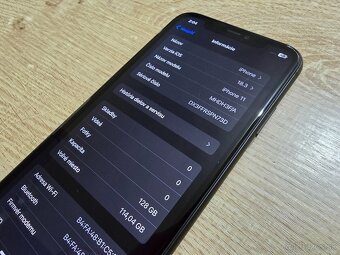Iphone 11 128gb s novou bateriou plnefunkcny ma len bezne zn - 7