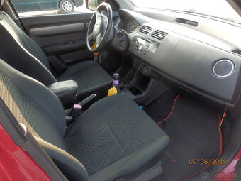 Predám Suzuki Swift 2005-1,3i - 7