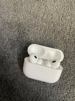 Apple AirPods pro mag safe /usb C - 7