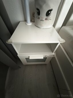 Biela posteľ 140x200 s roštom, matracom a úložným priestorom - 7