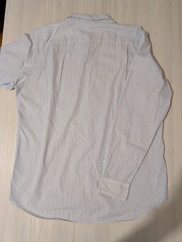 Klasická pruhovaná košeľa od UNIQLO - 7