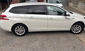 Peugeot 308 SW 1.6 HDi – rodinné v krásnej bielej perleti - 7