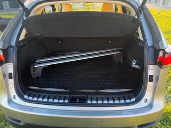 Lexus NX 300h 2.5 Hybrid AWD – LUXURY plná výbava, servisní - 7