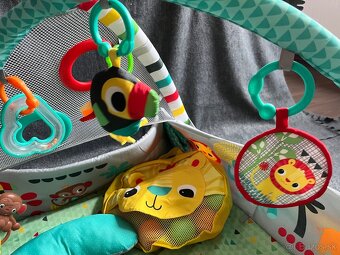 Bright Starts Deka na hranie 5v1 - 7