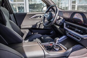 BMW XM - 7