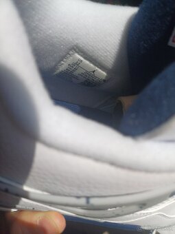 Jordan 4 - 7