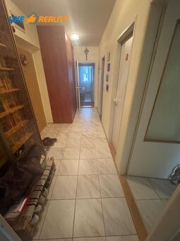 PREDAJ: 4-IZBOVY BYT S 2 BALKÓNMI + (GARÁŽ-PARKOVACIE MIESTO - 7