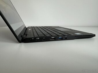 Fujitsu LifeBook U939X 2v1 / i5 / 8GB / 256GB NVMe / Win11 - 7