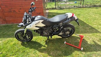 Ducati Hypermotard 796 - 7