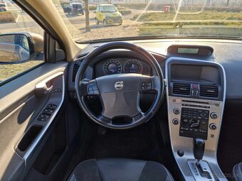 Predám Volvo XC60 2.4 D, 4x4, automat - 7