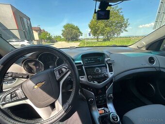 Chevrolet Cruze 1.8l - 7