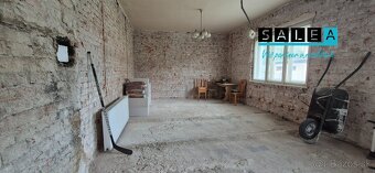 TEPLIČKA NAD VÁHOM - RODINNÝ DOM PRIPRAVENÝ NA REKONŠTRUKCI - 7