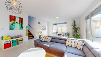 Na predaj priestranný 4-izbový dom v Stupave - 7