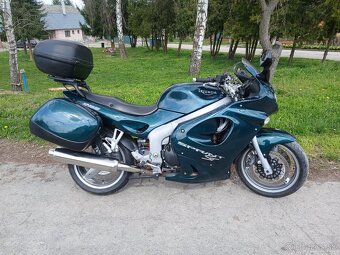 Triumph Sprint 955 ST - 7