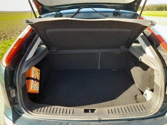 Ford Focus 1,6 benzín - 7