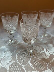 Krištálové poháre na stopke - 7